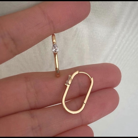 Huggie Earrings 18k Gold Plated Drop Stone Oval Luxury Jewelry - Picture 3 of 10